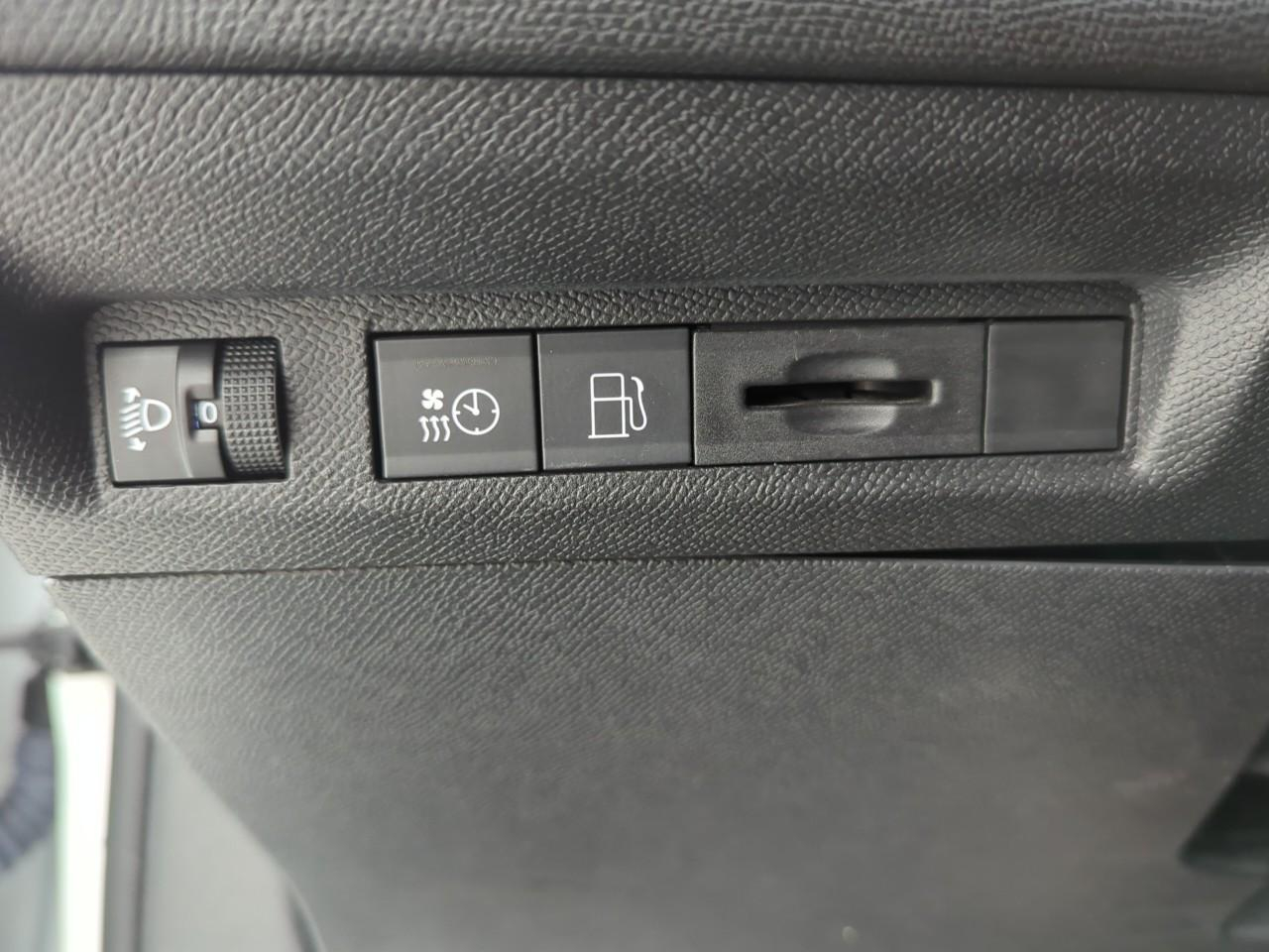 Peugeot 308 phev 180 e-eat8 allure pack — photo 21