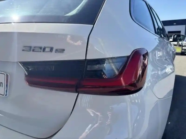 Bmw Serie 3 série 3 touring 320ea 204ch m sport — photo 12