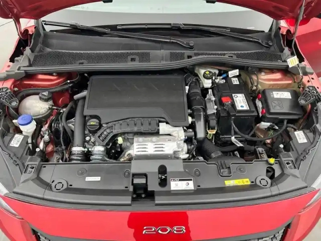 Peugeot 208 puretech 100 s&amp;s eat8 — photo 26