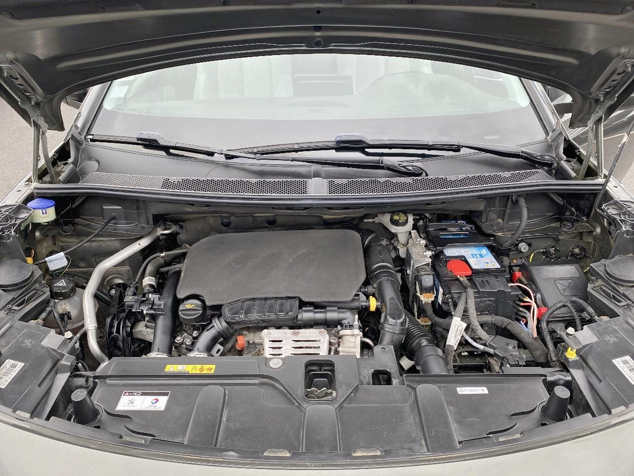 Peugeot 3008 1.2 puretech 130ch allure s&s eat6 — photo 12