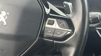 Peugeot 2008 1.2 PureTech 130ch S&S GT EAT8 — photo 16
