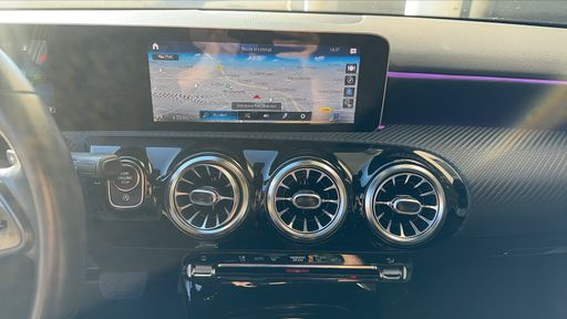 Mercedes Classe A 180 d 116 7G-DCT - Business – 2018 – 135000 km – Diesel – Boîte Automatique — photo 11