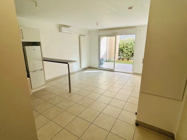 Joli Appartement T2 récent + garage en option