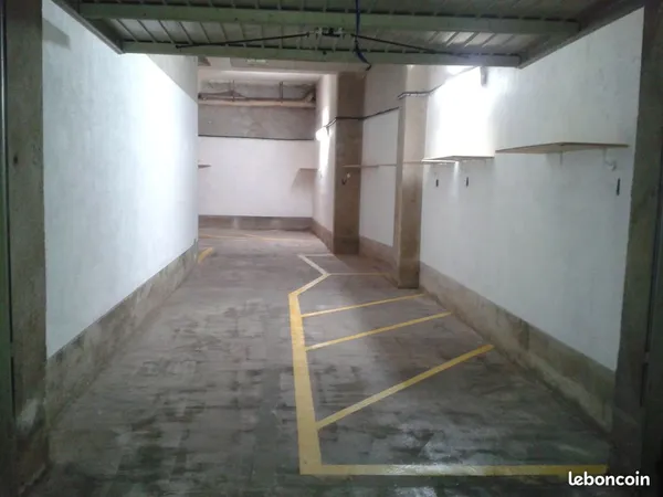 Emplacement deux-roues