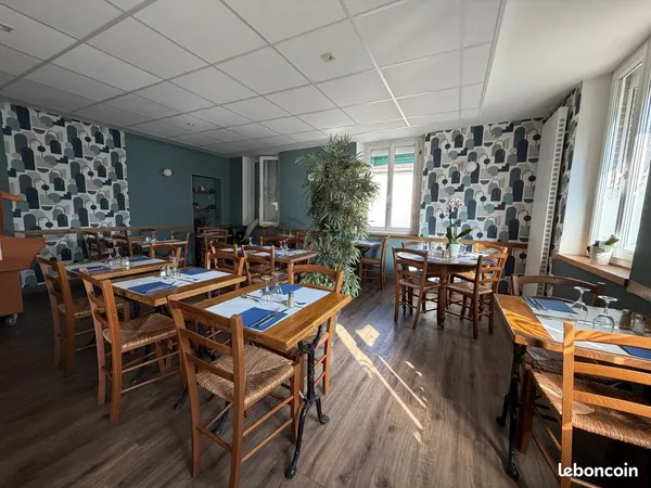 Local 323 m² TREON