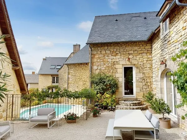 Magnifique maison de vacances avec cour et piscine.