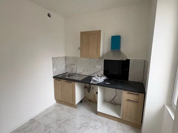 Grand studio refait à neuf