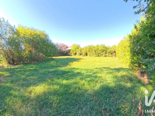 Terrain 1028 m²