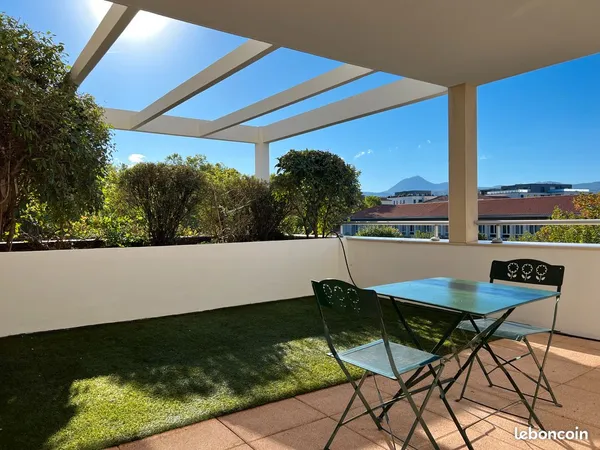Appartement T4 105 m2 les Cezeaux avec grande terrasse et garage double