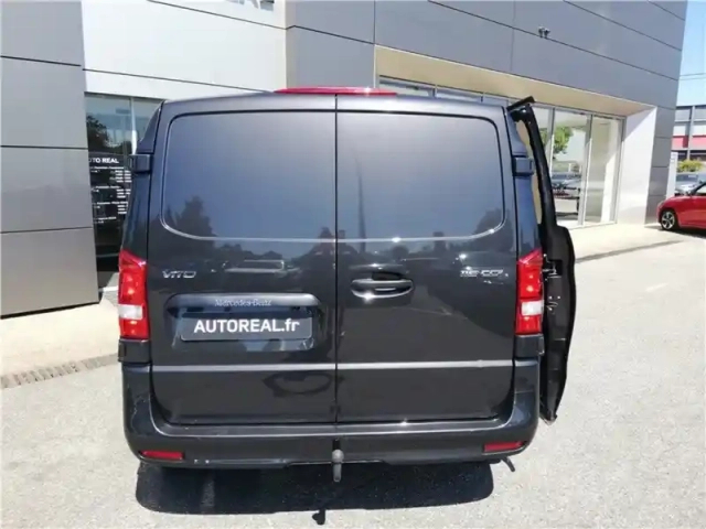 Mercedes Vito 116 cdi compact bva rwd — photo 13