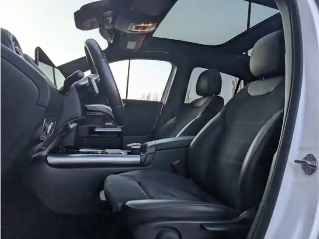 Mercedes Gla 250 e — photo 19