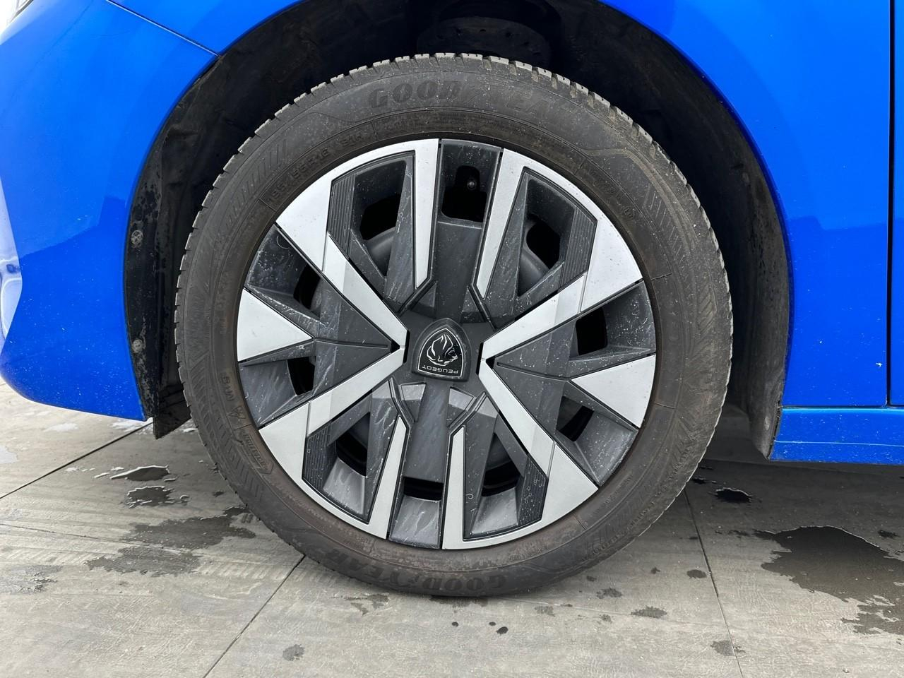 Peugeot 208 puretech 100 s&s bvm6 active — photo 14