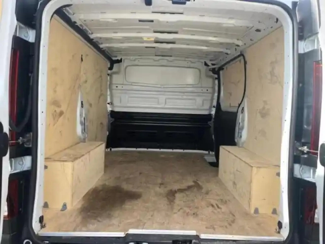 Renault Trafic fg l1h1 2t8 2.0 blue dci 130ch confort e6e — photo 9