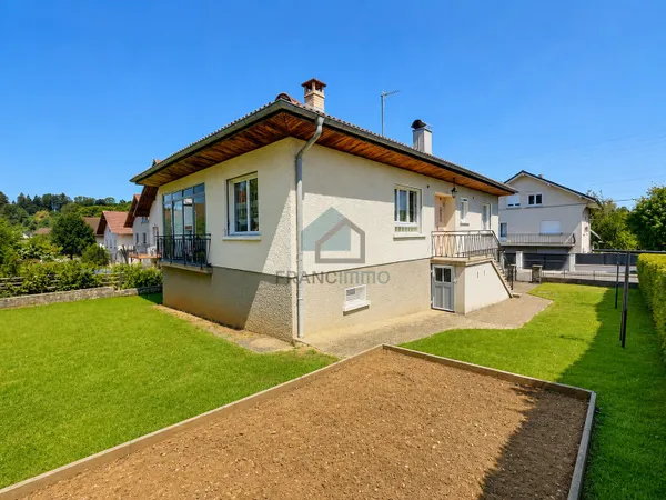 MAICHE - PROCHE CENTRE - MAISON SUR SOL