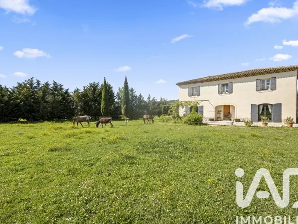Maison 6 pièces 183 m²