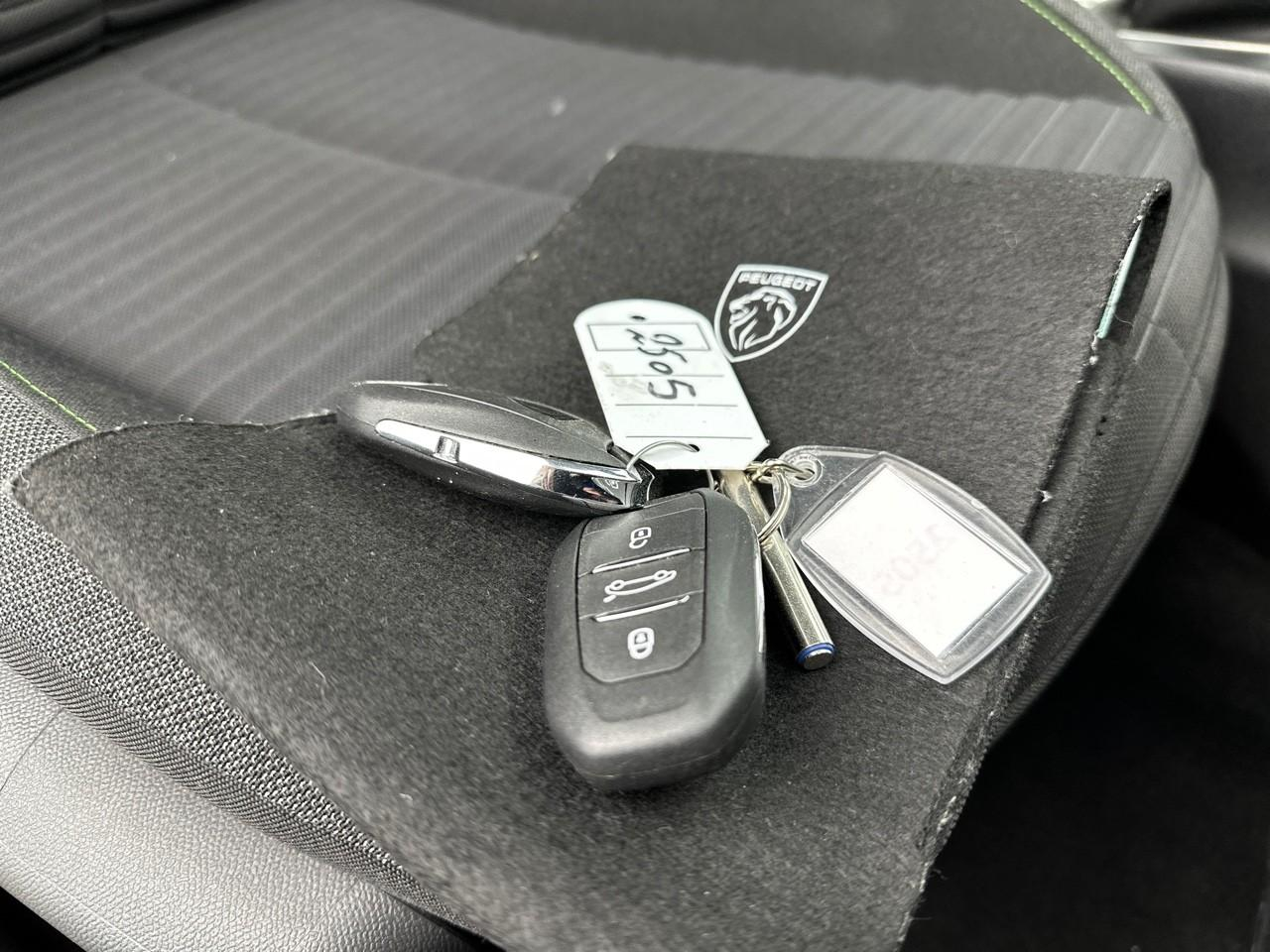Peugeot 208 puretech 100 s&s bvm6 active — photo 31