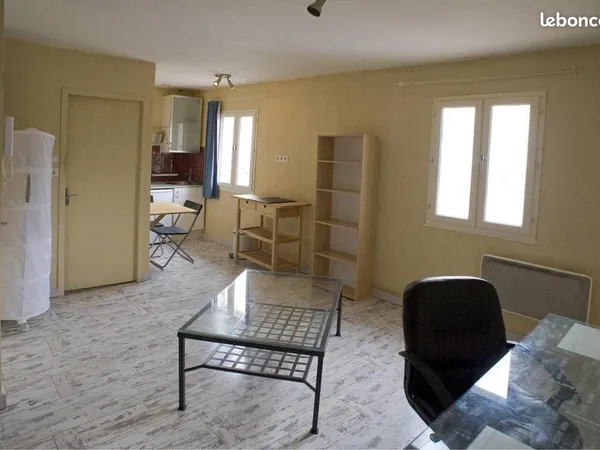 Studio 1 pièce 25 m²