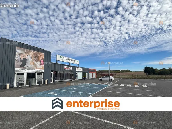 Local commercial 1 200 m²