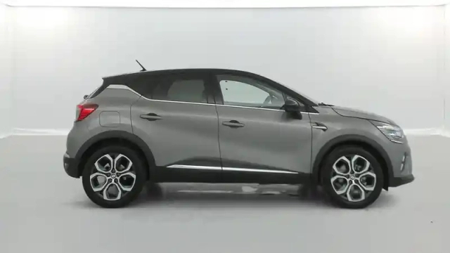 Renault Captur e-tech 145 - 21 — photo 6