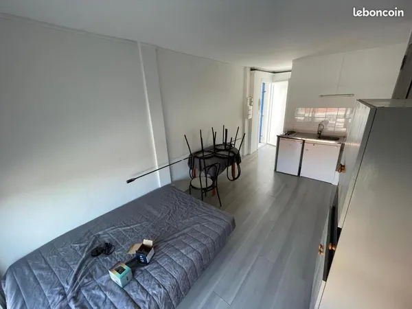 Studio 1 pièce 18 m²