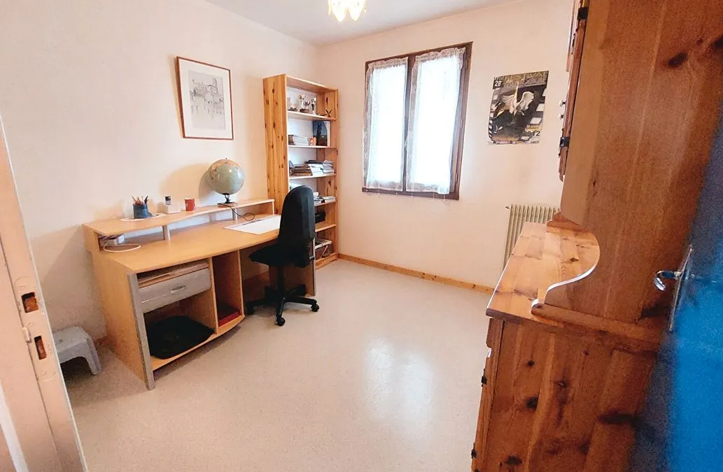 Photo 8