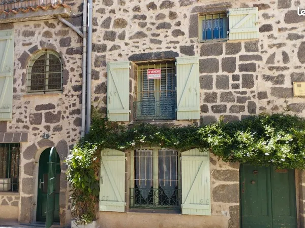 Centre historique Agde 92 M2