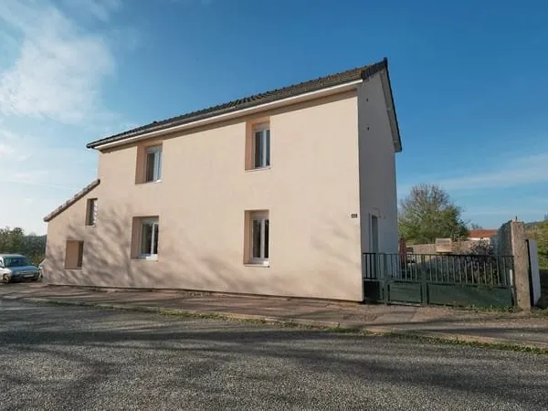 Maison rénovée à vendre proche de Toulon sur Arroux