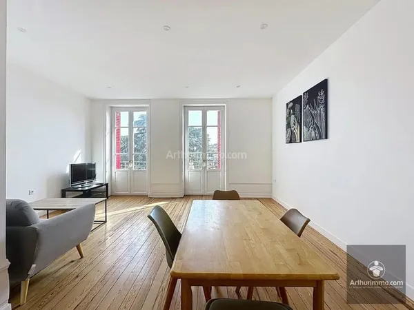 ROANNE CENTRE - ARTHURIMMO ROANNE  Appartement de caractère au