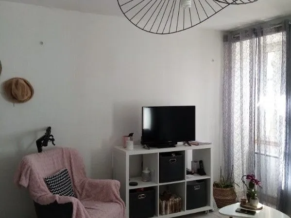 A louer maison meublee tonnay charente