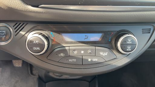 Toyota Yaris 1.0 VVTi 72 - Ultimate – 2020 – 30636 km – Essence – Boîte Manuelle — photo 13