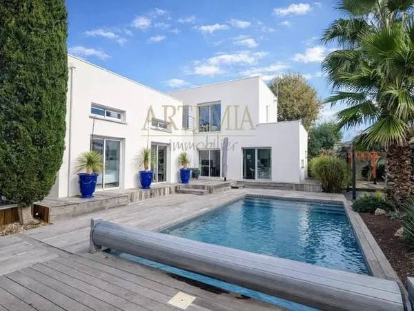 Maison 5 pièces 144 m²