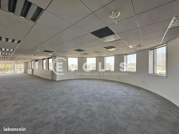 Bureaux 508 m²