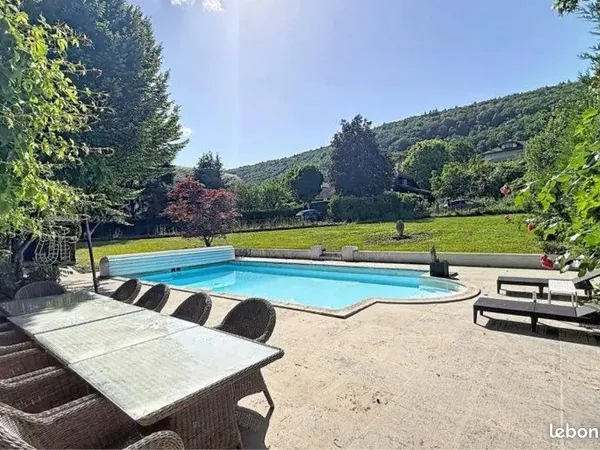 Opportunité Maison de Caractère du XVII siècle avec piscine Divonne-les-Bains
