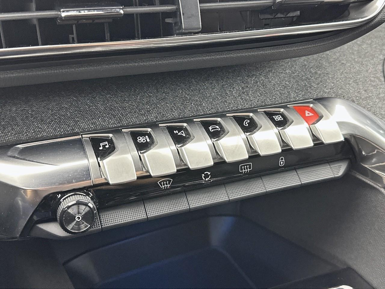Peugeot 3008 puretech 130ch s&s eat8 allure pack — photo 26