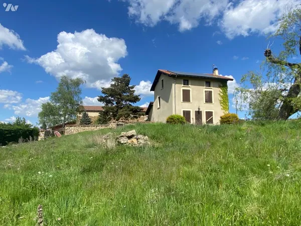 Vends ferme - 160 m² - 5 pièces, 3 chambres - Saint-Paul-en-Cornillon 42240