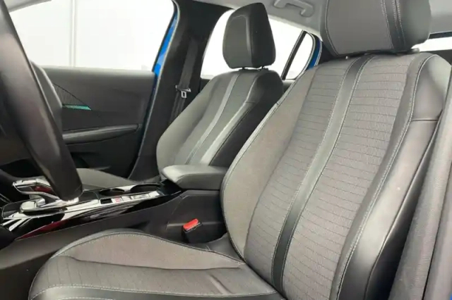 Peugeot 208 puretech 130 s&amp;s eat8 — photo 45