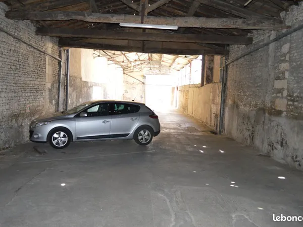 Loue place de parking