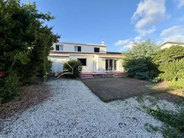 Local 6 pièces 125 m²