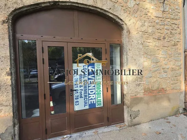 Local commercial 63 m²