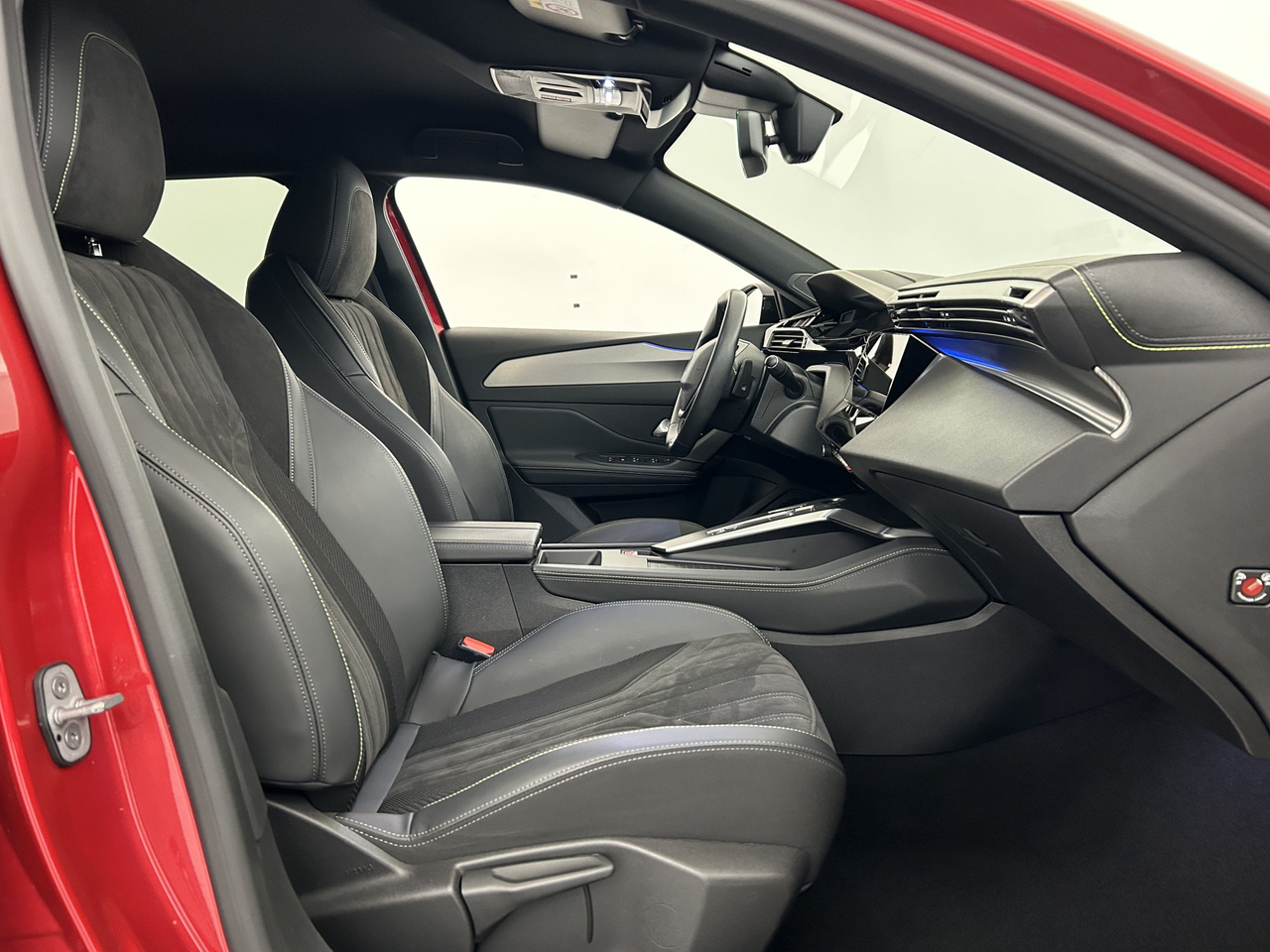 Peugeot 408 — photo 14