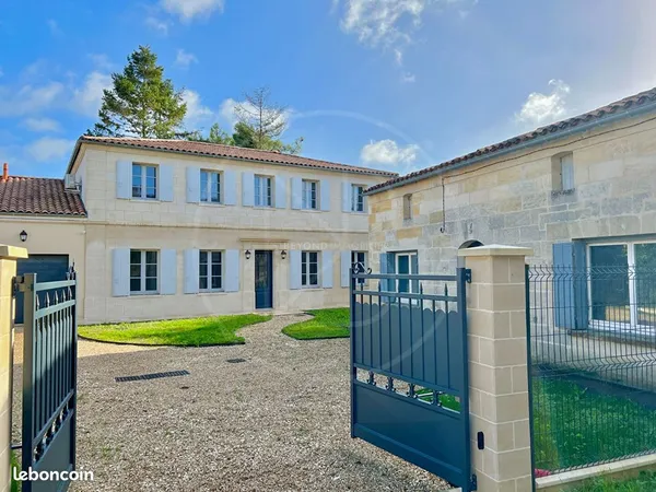 Maison de village 7 pièces 268 m²