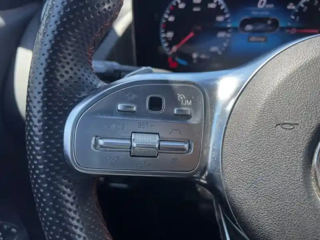 Mercedes Gla 250 e amg line — photo 14