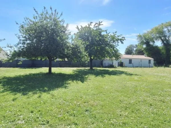 Terrain 628 m²