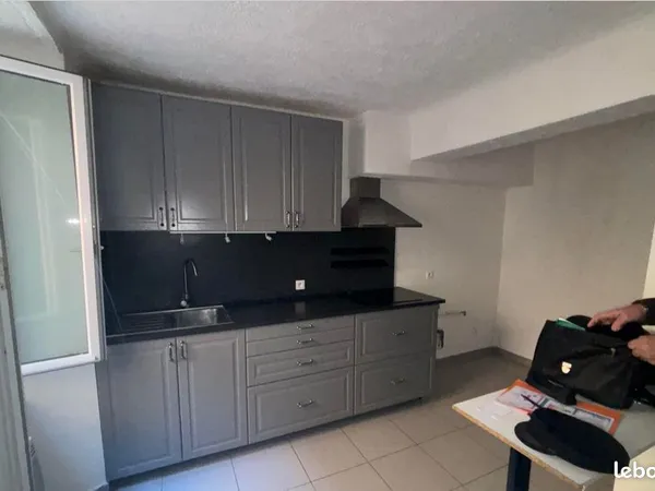 Appartement Location Cuers 1p 29m² 550€