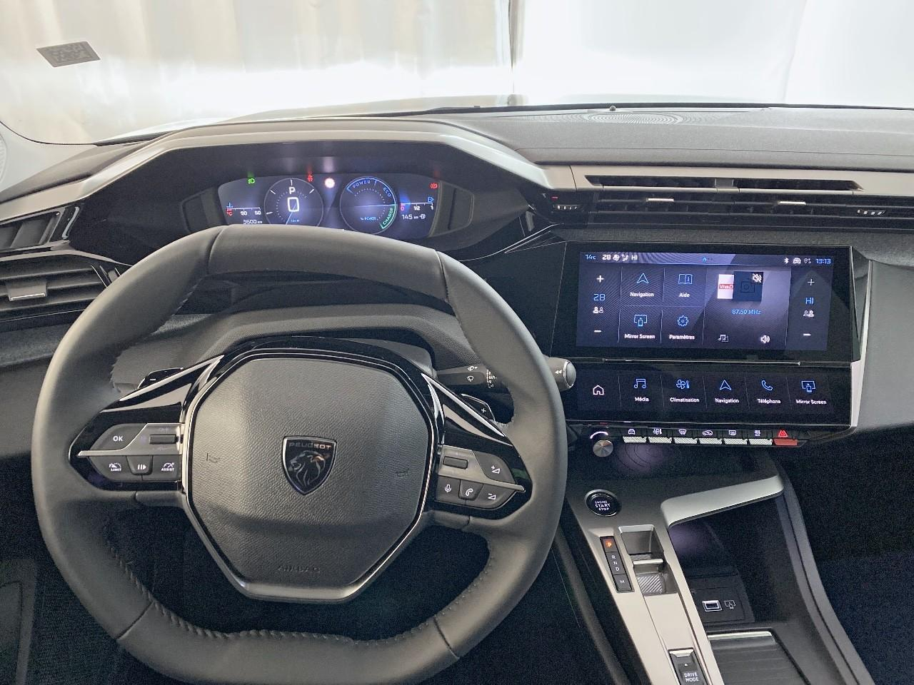 Peugeot 308 hybrid 145 e-dcs6 allure — photo 15