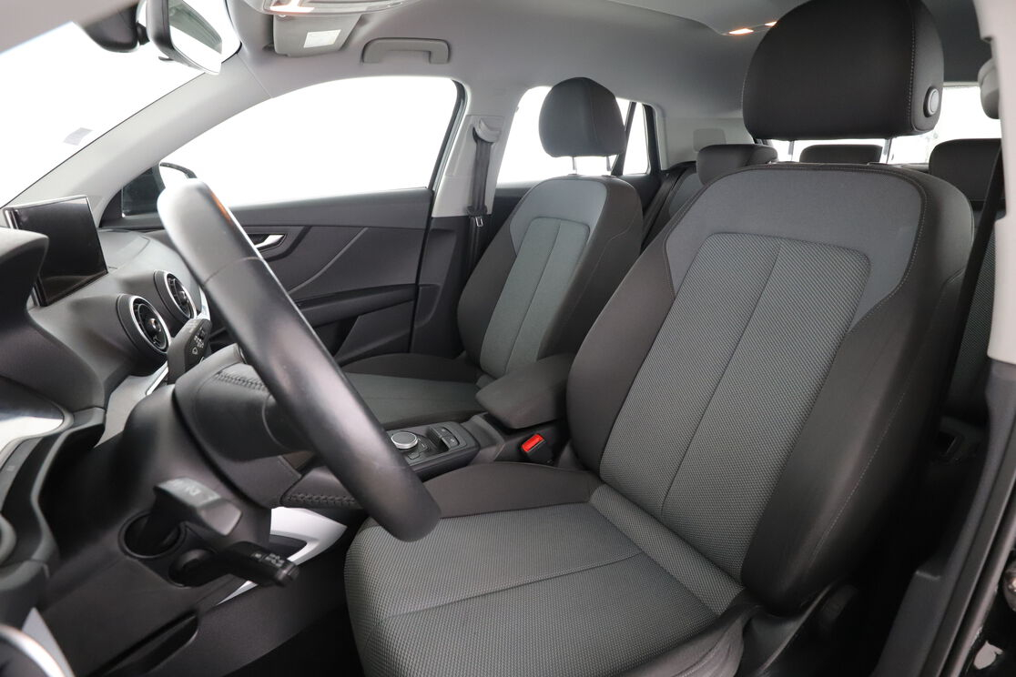 Audi Q2 30 TFSI Design — photo 9