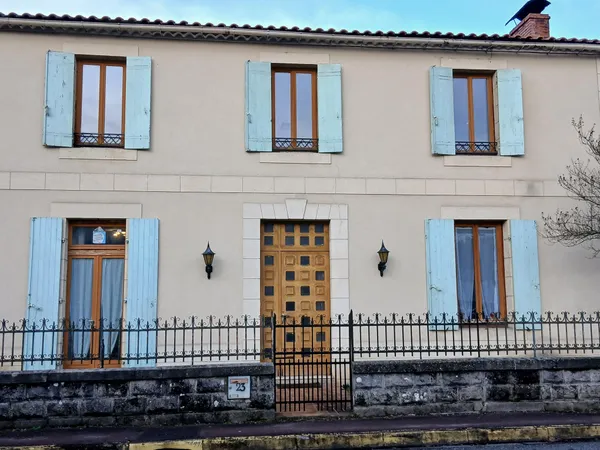 A VENDRE - MAISON ST SYMPHORIEN