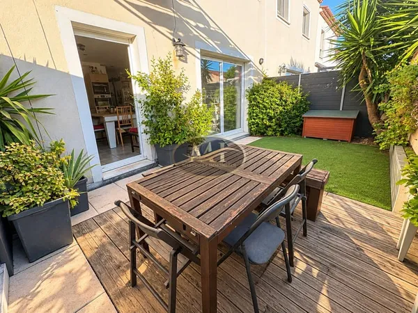Pavillon de type 4 / garage / jardin