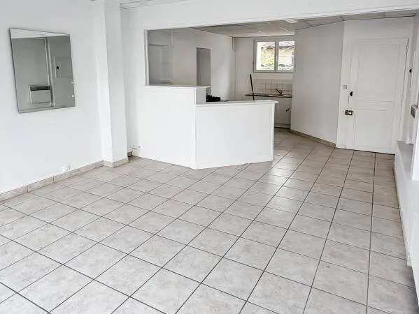 Bureau et espace de travail Location Saint-Pierre-des-Corps 760€
