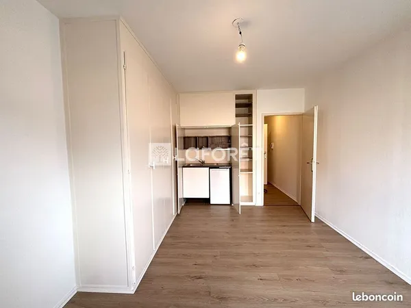Studio 1 pièce 22 m²